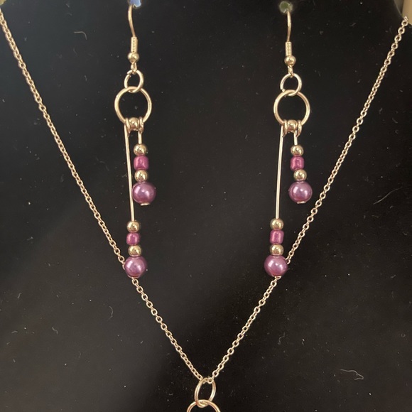 Earrings and necklaces - Picture 3 of 4